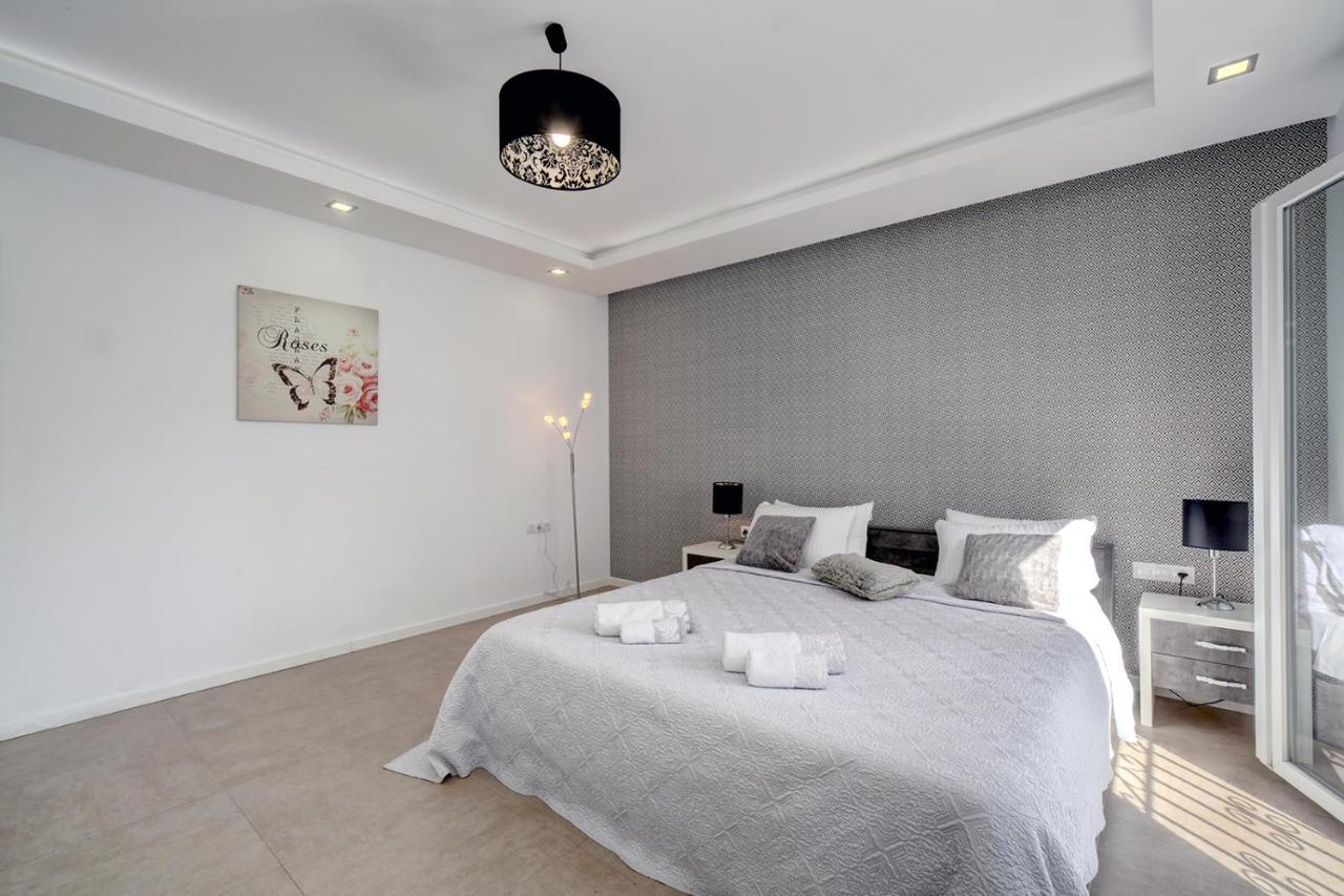 Westminster Puerto Banus Marina Apartment Marbella Luaran gambar